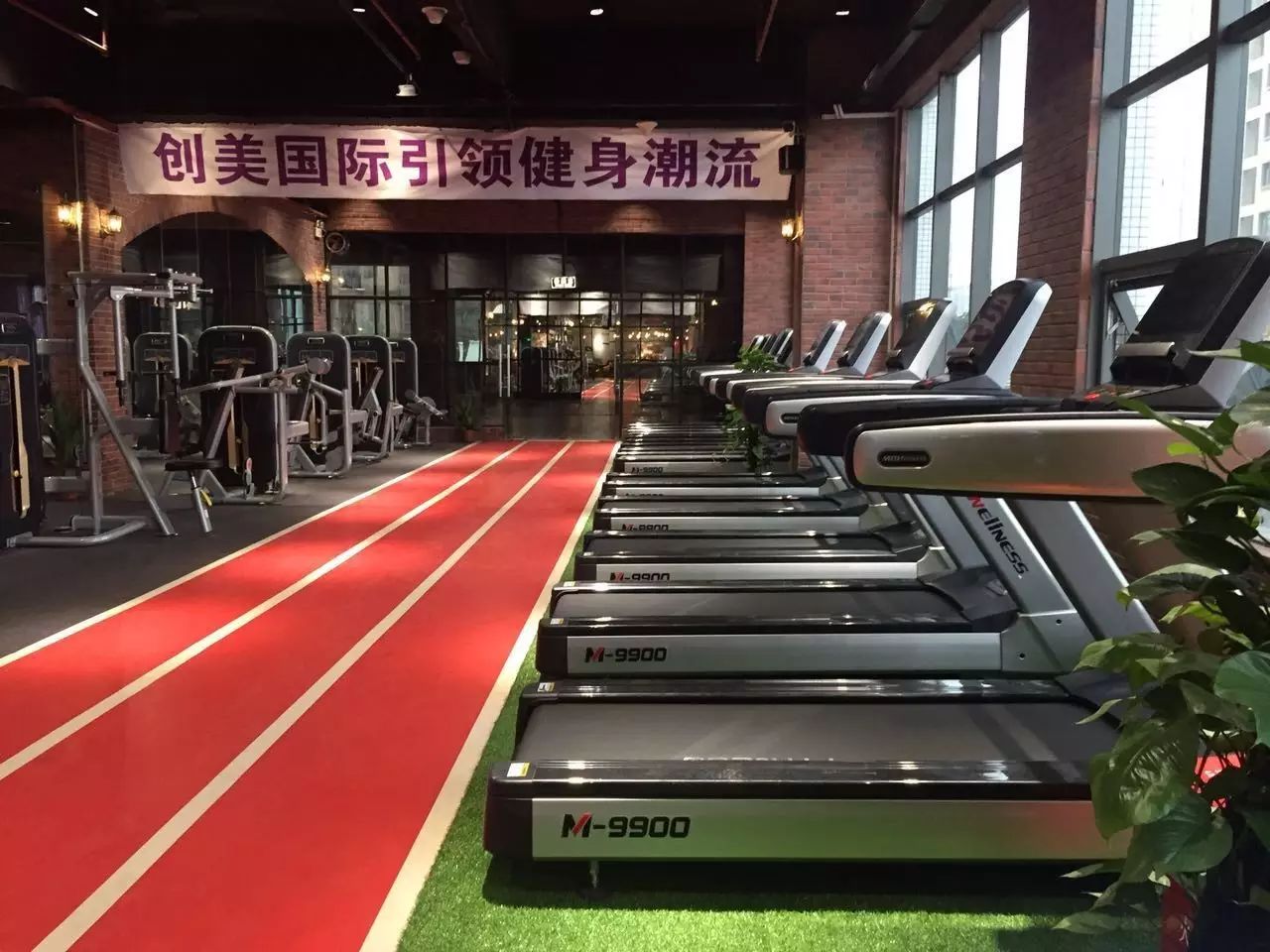 珠海健身房排名_珠海餐馆营养健身有哪些项目_珠海健身馆有营养餐吗