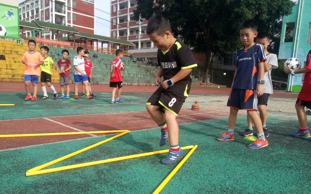 海门小学足球队冠军_海门中专足球队_海门校园足球