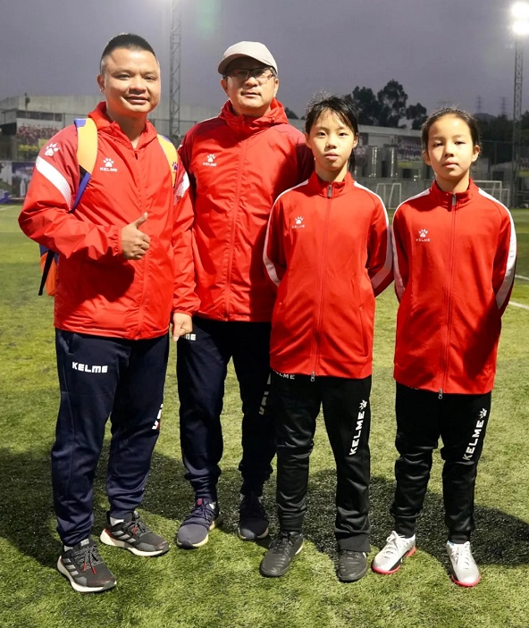 海门足球比赛_海门小学足球队冠军_海门中专足球队