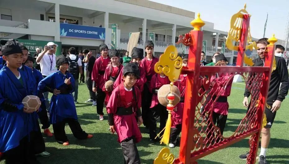 足球的起源历史_足球起源历史发展名人_足球的历史和足球的起源
