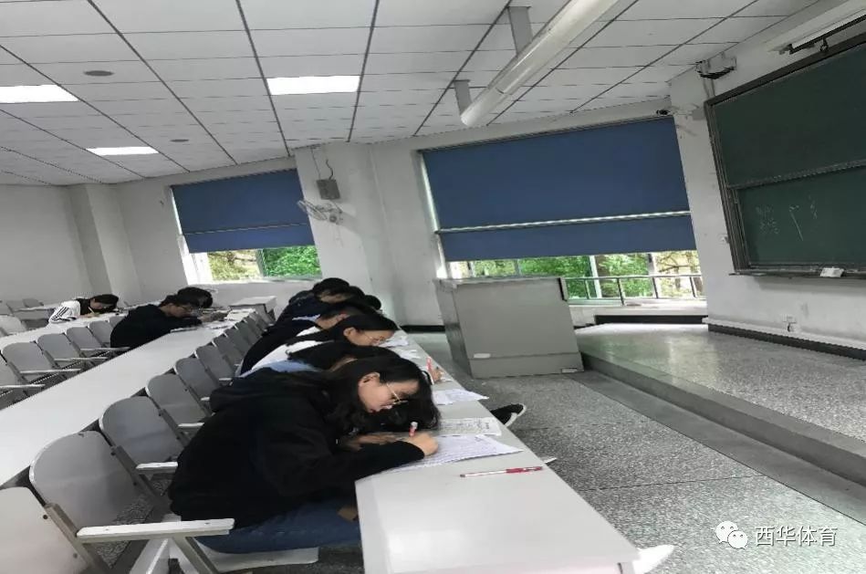 篮球的发球规则_初学篮球发球规则是什么_篮球发球的正确姿势