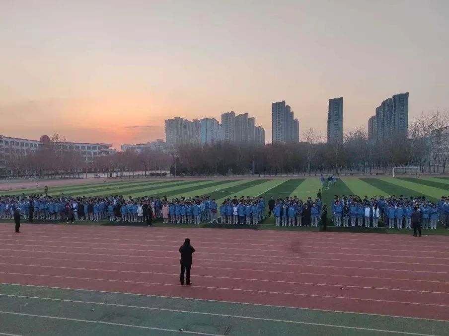 篮球接力怎么玩_篮球接力游戏视频_篮球接力体育游戏规则