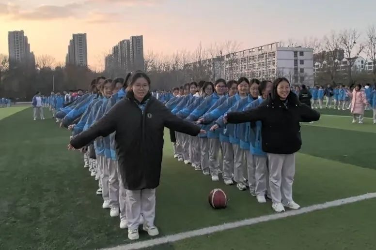 篮球接力怎么玩_篮球接力体育游戏规则_篮球接力游戏视频