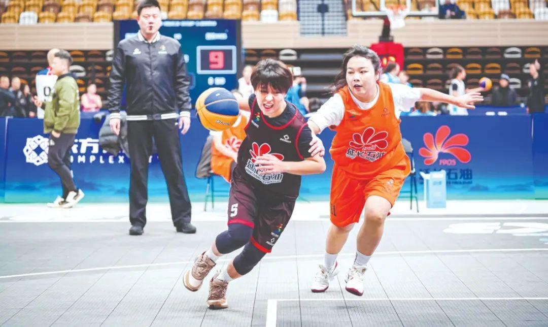 篮球裁判改判_篮球裁判什么浩_改规则的裁判篮球叫什么