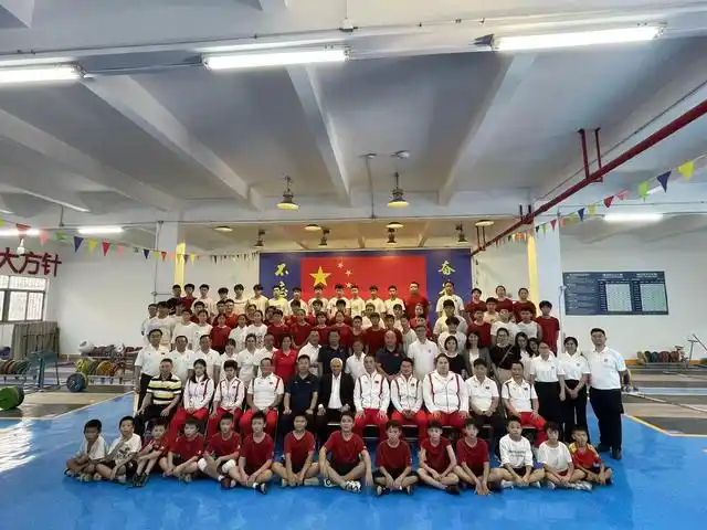世界首个举重博物馆在东莞启用，展现中国举重辉煌历程与精神力量