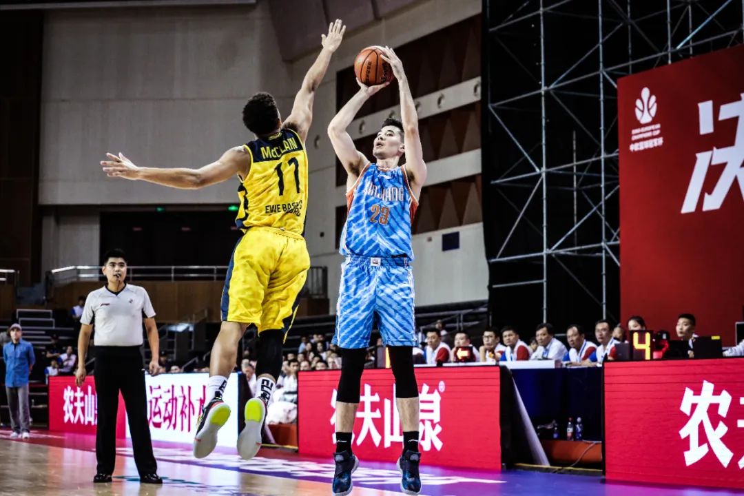 中欧篮球冠军杯2021_篮球中欧杯冠军节比赛视频_中欧篮球冠军杯比赛第一节