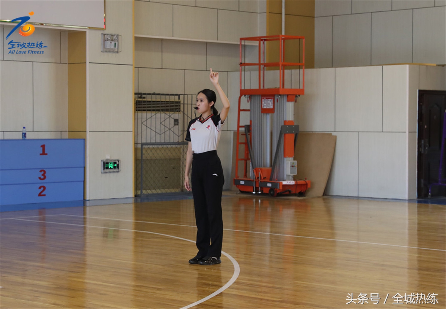 篮球比赛冠军奖杯_省运会篮球冠军奖杯叫什么_篮球冠军奖杯叫什么