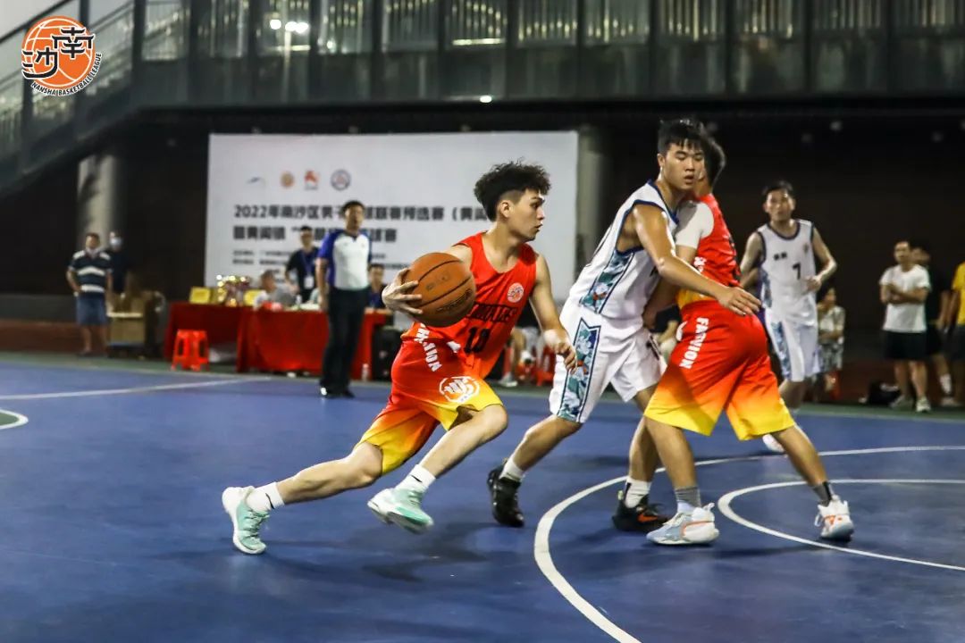 东莞篮球夺冠_东涌镇篮球赛冠军是谁参加_东莞篮球冠军