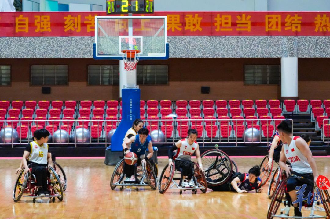 篮球员技巧运动有哪些_篮球技巧运动员_篮球个人技巧