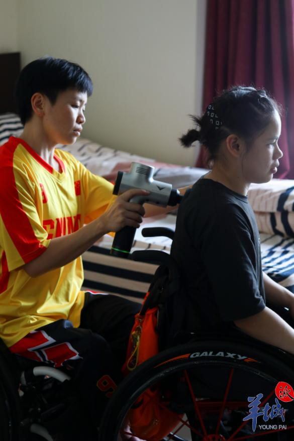 篮球员技巧运动有哪些_篮球个人技巧_篮球技巧运动员