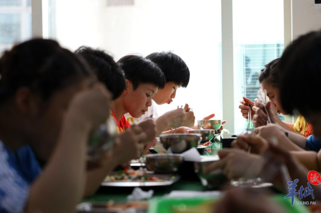 篮球员技巧运动有哪些_篮球个人技巧_篮球技巧运动员