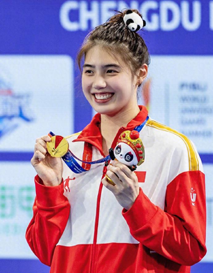 世界游泳最快女子冠军_游泳女子冠军世界排名_游泳女子冠军世界是谁