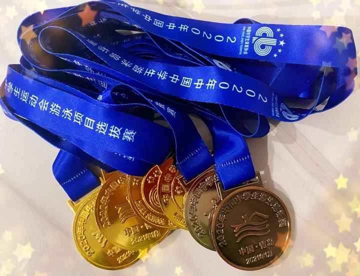 游泳冠军yong_很帅的游泳冠军_游泳冠军谁帅