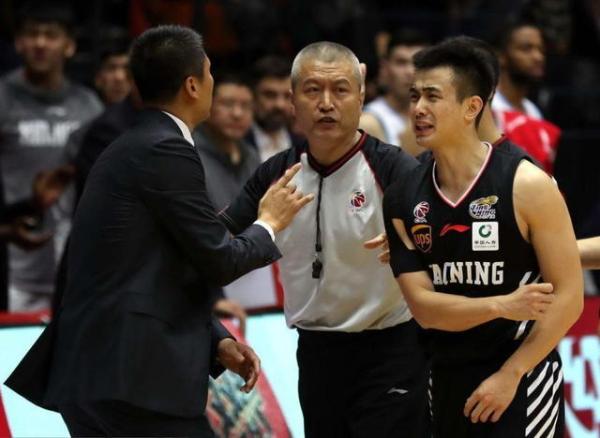 CBA新规则改变战术犯规策略：深圳队不敢