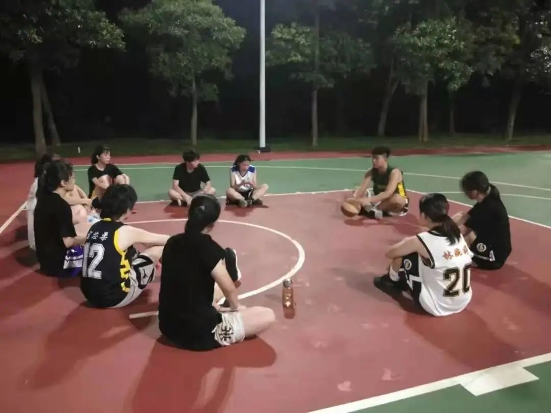 大运会女篮球赛冠军是谁_大运会女篮赛程_大运冠军球赛女篮会是什么比赛