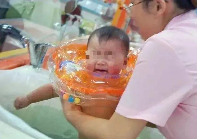 游泳吐气视频基本法_游泳的吐气技巧_小朋友游泳吐气的技巧视频